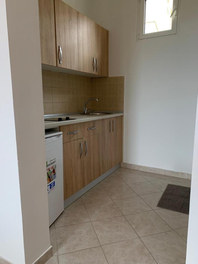 Apartments Adrian Ulcinj Exterior photo