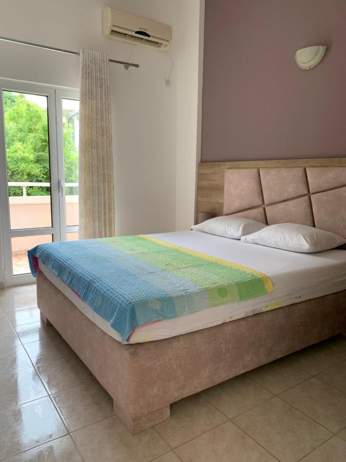 Apartments Adrian Ulcinj Exterior photo