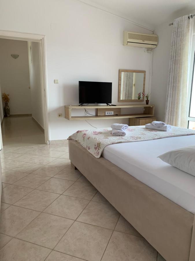 Apartments Adrian Ulcinj Exterior photo