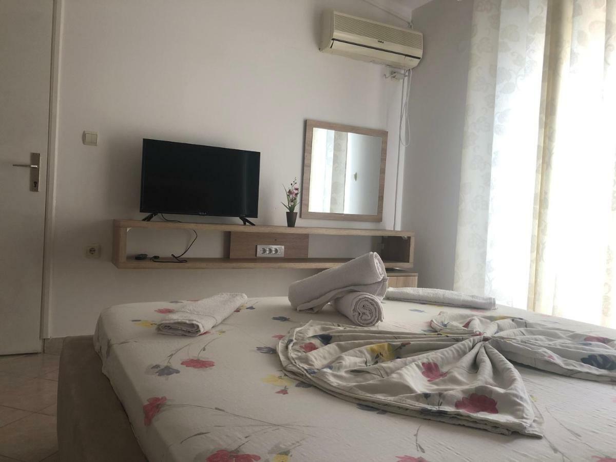 Apartments Adrian Ulcinj Exterior photo